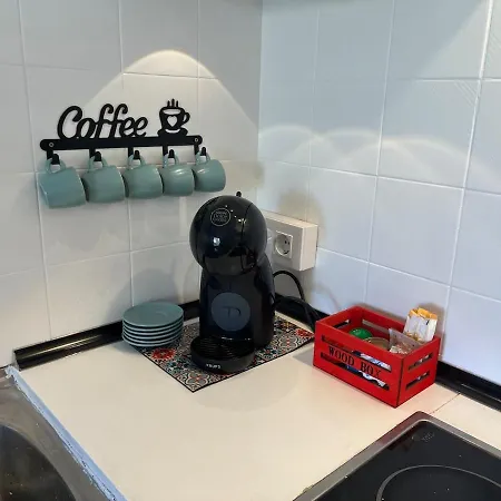 Cozy In Walk To Apartment *